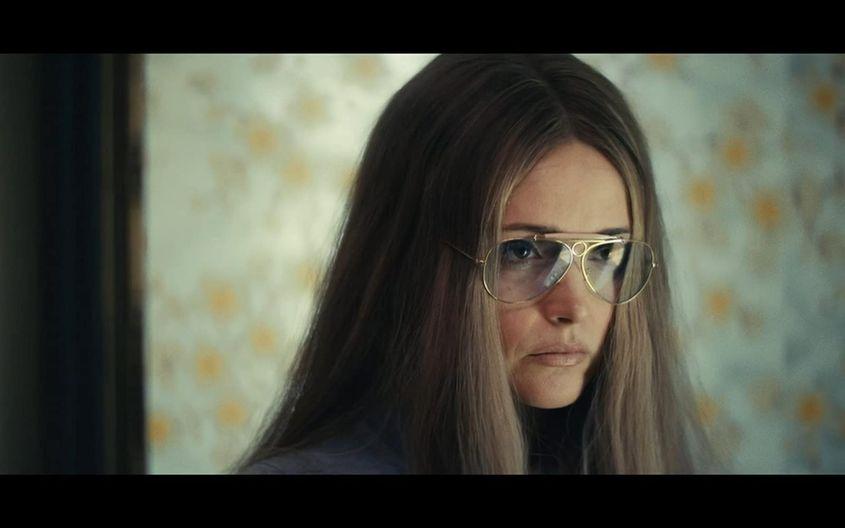 Gloria Steinem, interpretată de Rose Byrne, în "Mrs. America"