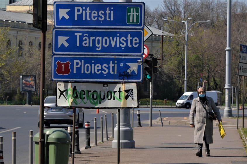 Circulația persoanelor este restricționată în perioada stării de urgență din București. Foto: Lucian Muntean