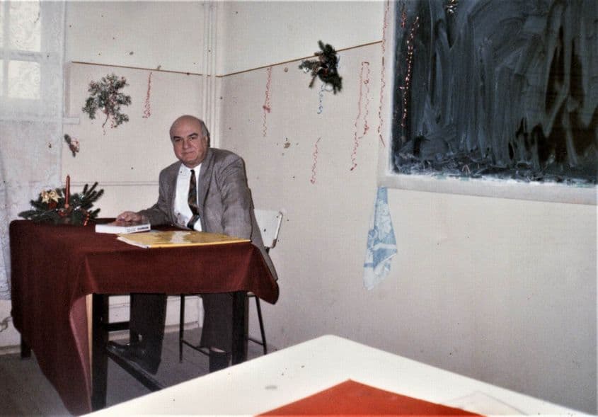 Profesorul Cremarenco, în clasa unde şi-a petrecut o viaţă.
