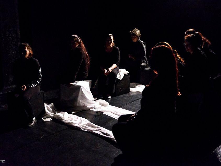 Scenă din spectacolul "Selfie". Foto: Nicu Cherciu © Teatrul Naţional Cluj-Napoca