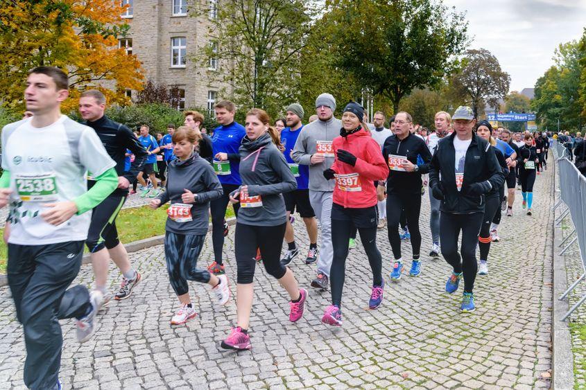 Sportul de masă a prins în Germania, iar evenimentele pentru amatori sunt cheia. Foto: Maraton din Magdeburg, © Nataliavo | <a target="_blank" href="https://www.dreamstime.com" target="_blank" rel="noreferrer noopener">Dreamstime.com</a>