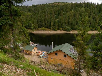 Pământul de sub tălpile lor (1). Beliș, comuna care cere să fie exclusă dintr-un parc natural, ca să poată construi și vinde orice dorește