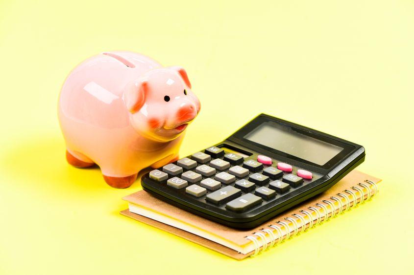 Educația financiară nu mai e opțională în 2023, ci e o necesitate. Foto © <a target="_blank" href="https://www.dreamstime.com/photosvit_info">Photosvit</a> | <a target="_blank" href="https://www.dreamstime.com/photos-images/financial-literacy.html">Dreamstime.com</a>