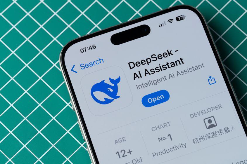 357685499 | Deep Seek © Dimarik16 | Dreamstime.com