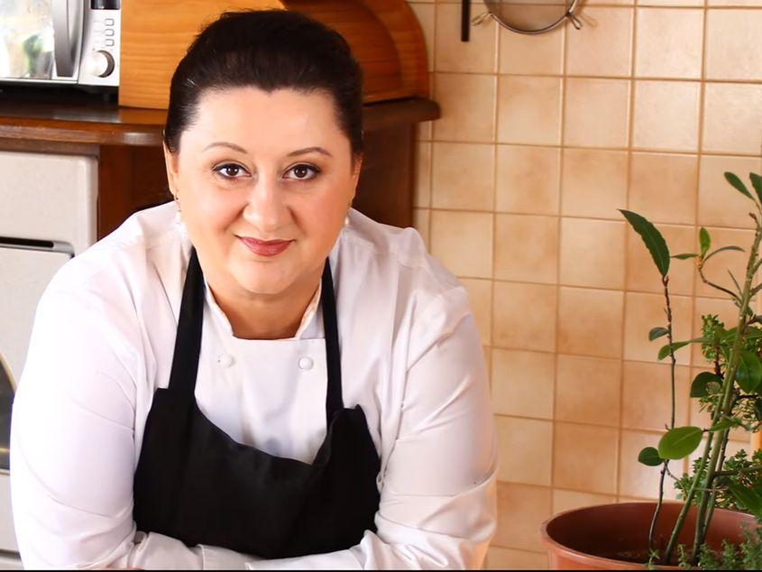 Laura Laurențiu, autoarea blogului retetecalamama.ro.
