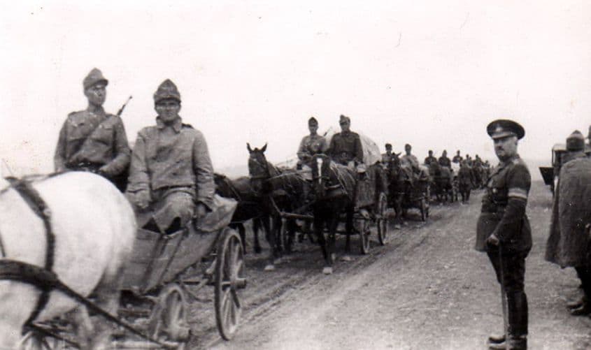 Generalul Stănculescu, pe frontul din Cehoslovacia în 1945.
