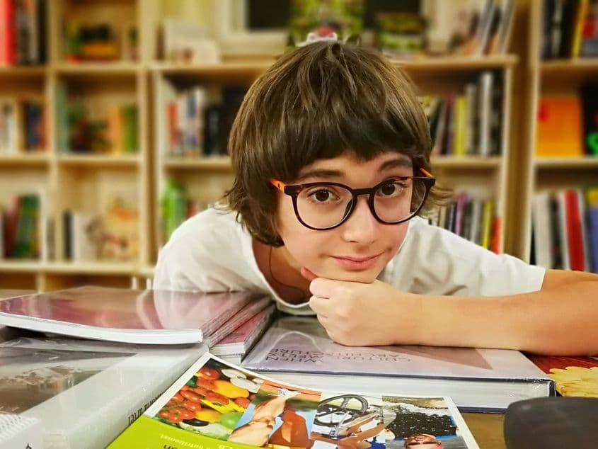 David Stescu, autorul portretelor de copii cu autism din seria "Faces of Autism"