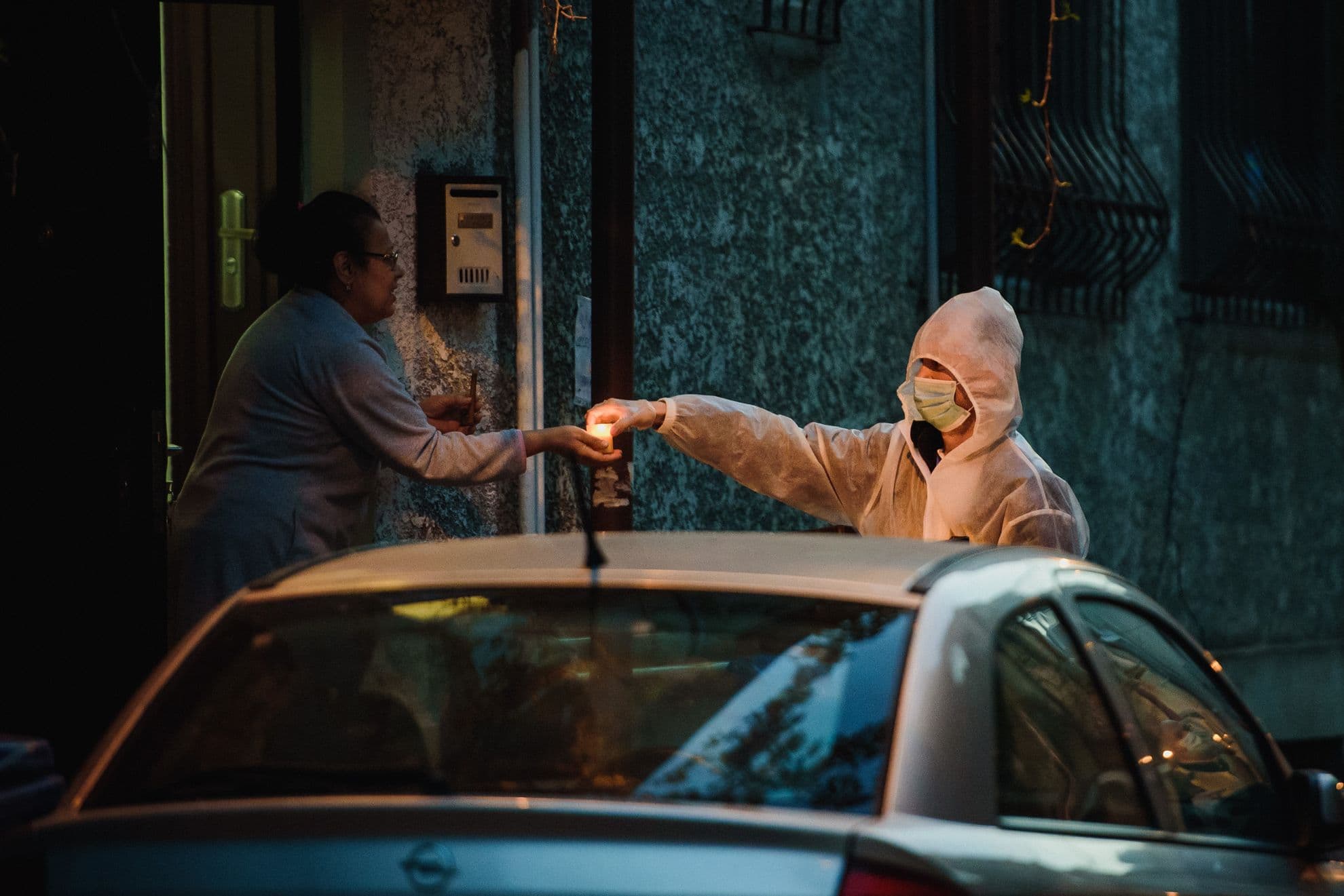 Bucuria vine de la distanța regulamentară.