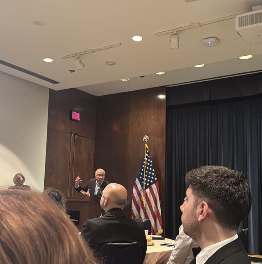 Prelegerea susțină de prof. Dan Davidson, Washington, D.C. FOTO: Laura Popa