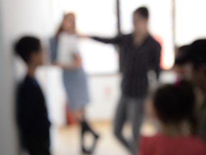 Statul pune în pericol terapia copiilor cu autism.