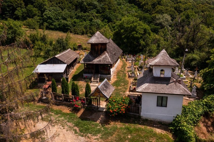 Biserica de lemn Sfântul Ioan Botezătorul, Bărbălătești, jud. Argeș