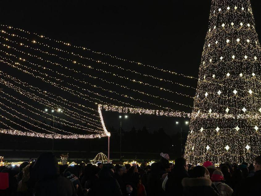 Târgul de Crăciun din București din Piața Constituției. Foto: Lavinia Niță / PressOne