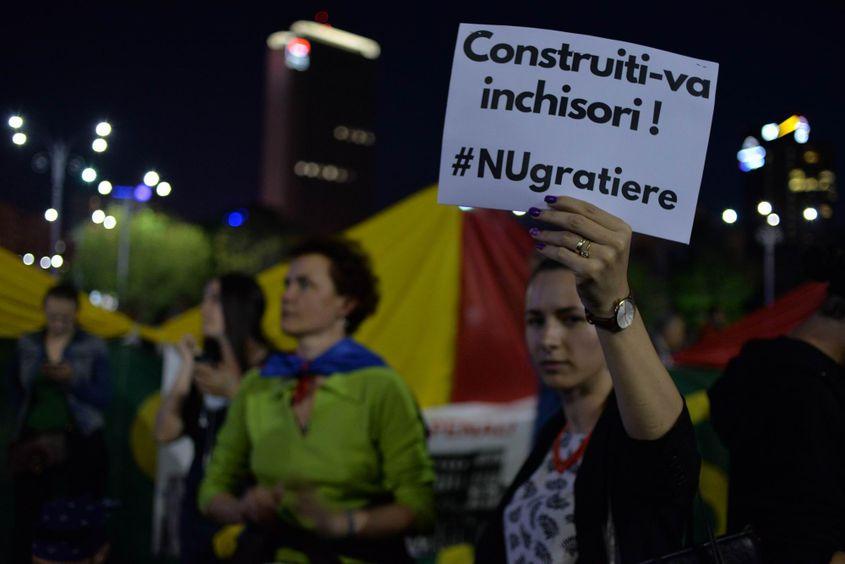 Imagine de la protestele din Piaţa Victoriei. Foto: Lucian Muntean