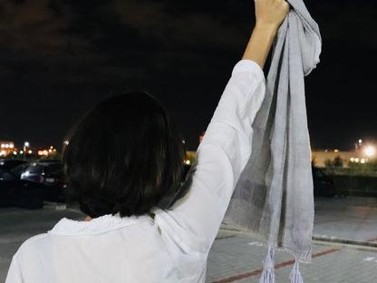 Iranian Women Living in Romania: "Any woman can be arrested by the morality police. They can beat you to death"