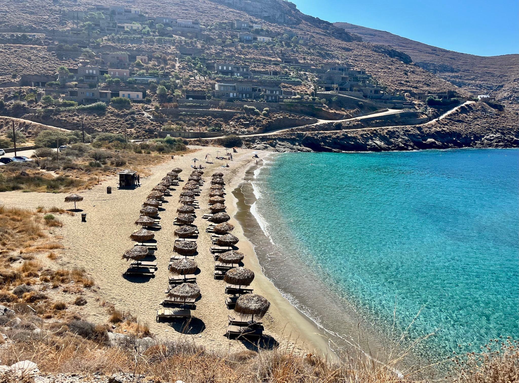 Plajă din Kea (Tzia), spre sfârșitul verii. Foto: Ioana Epure