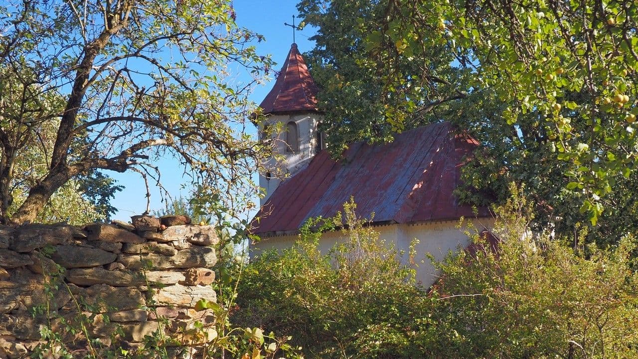 Așa arată azi biserica văzută din spate. 2026