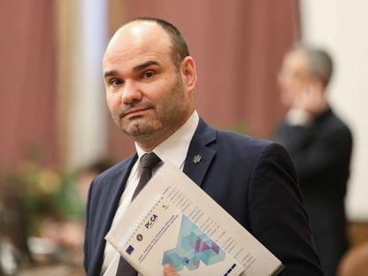 Șeful Autorității Electorale Permanente, plagiat masiv în teza de doctorat