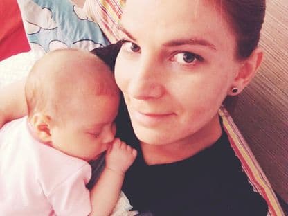 Roxana și Ramona, lucrătoare în comerț, Italia: "Să mă întorc? Aş aștepta spitalele, școlile, drumurile…"