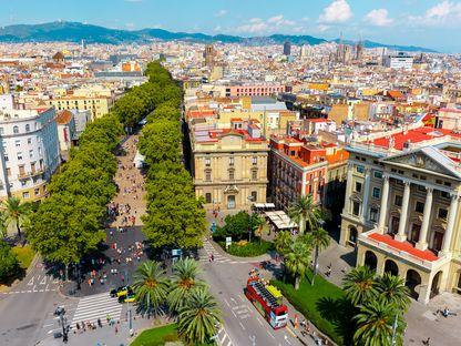 Spotmedia.ro: Ce are Barcelona și îi lipsește Bucureștiului. Rezultate vs scuze. Reportaj într-un oraș de 15 minute