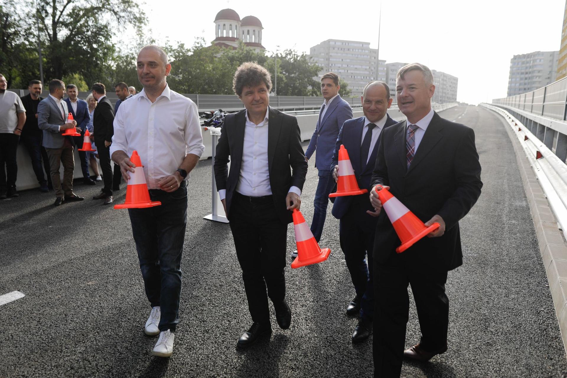 Primarul Bucureștiului, Nicușor Dan, la deschiderea pasajului de la Doamna Ghica din București, 7 septembrie 2023. Foto: Inquam Photos / George Calin