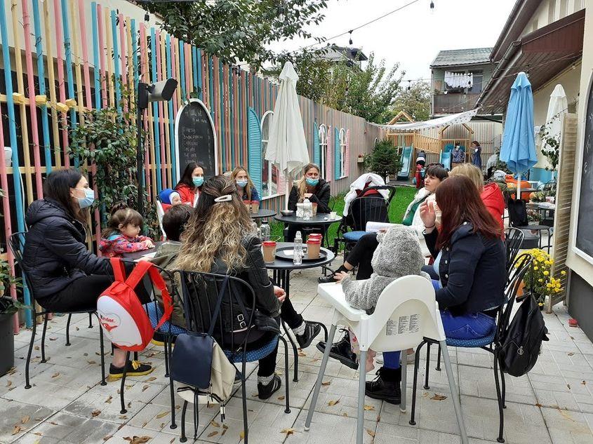 Întâlnire grup de sprijin mame vulnerabile. FOTO Asociația Dream Project România