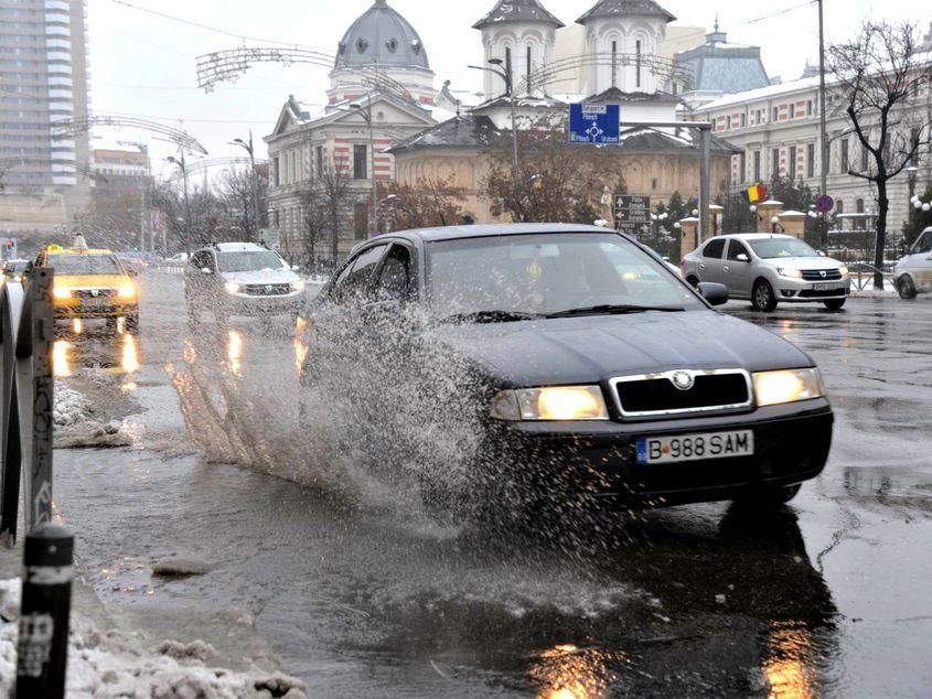 Trafic aglomerat pe B-dul I.C. Brătianu. Foto Lucian Muntean