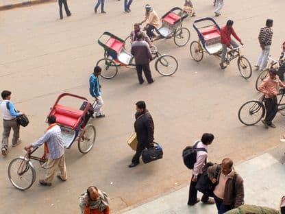 Oricine, oriunde, oricând. Imposibilul război împotriva "războiului sfânt"