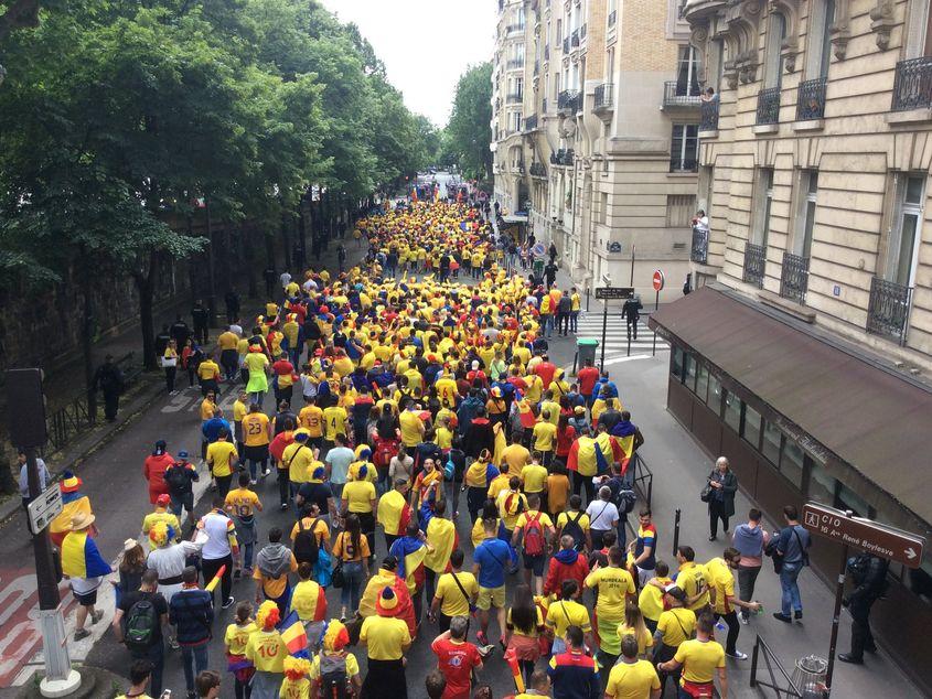 Marşul "galben" al suporterilor români, din ziua meciului cu Elveţia, rămâne una dintre puţinele amintiri frumoase de la Euro 2016.