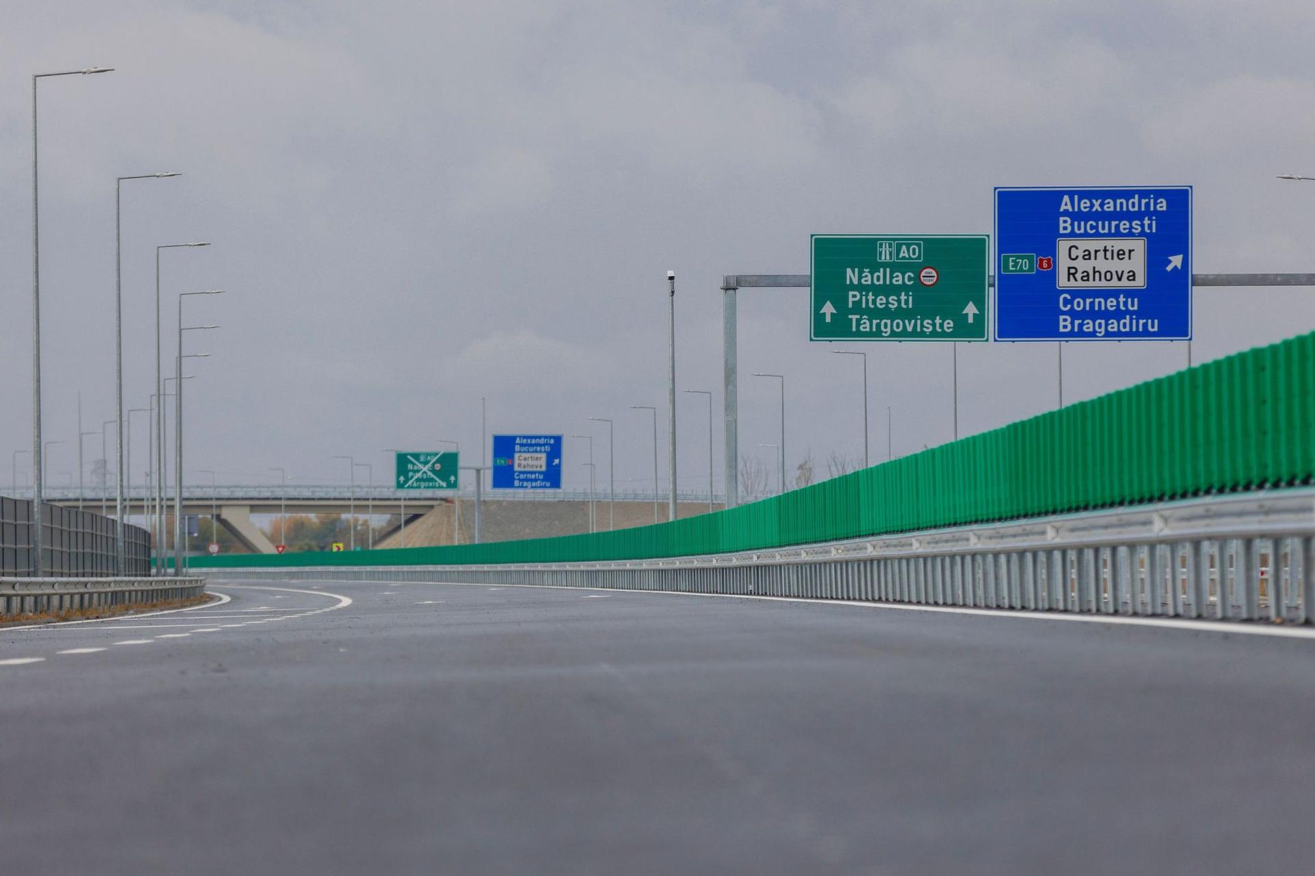 A0 South motorway, Bucharest, 15 Nov 2023. Inquam Photos / Bogdan Buda