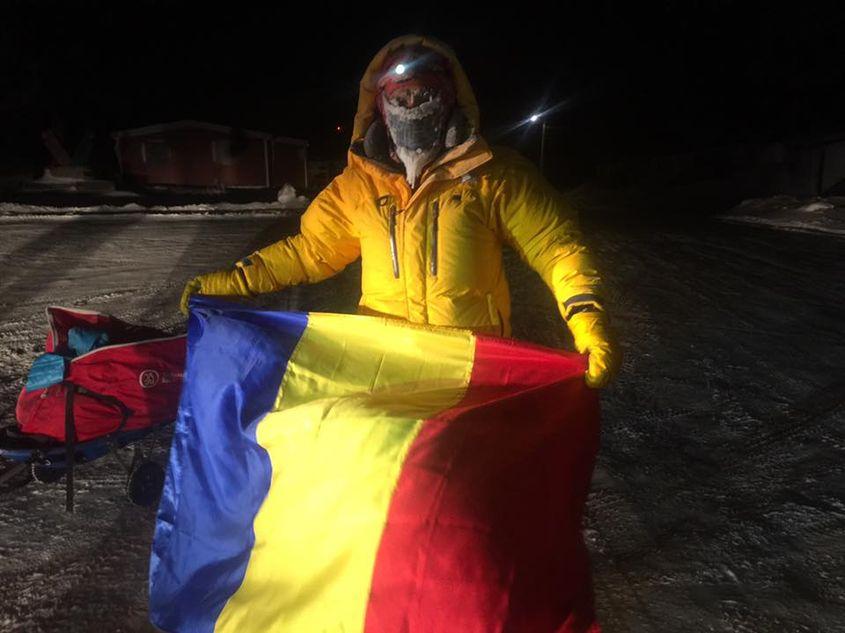 Tibi Uşeriu, după ce a trecut linia de sosire la ediţia din acest an. Foto: 6633 Arctic Ultra