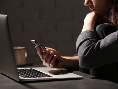 Experiența unei femei de peste 55 de ani din România pe Bumble. „Era ceva tabu pentru mine. Numai ideea să mă înscriu mi se părea înfiorătoare”