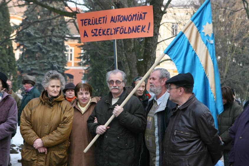 Miting al secuilor la Sfântu Gheorghe, în februarie 2008. Foto din arhiva lui Lucian Muntean