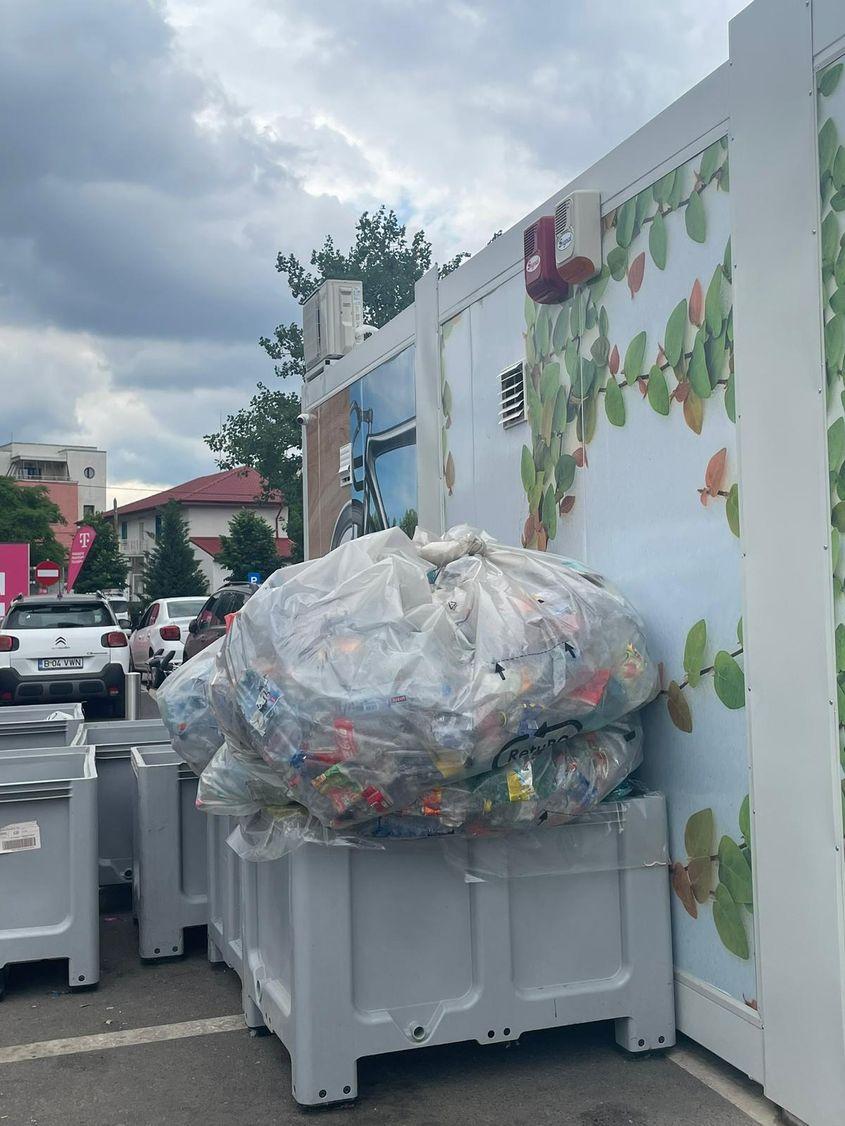 Sistemul de Garanție-Returnare a fost creat cu scopul de a recupera și recicla aproximativ 7 miliarde de ambalaje de băuturi în fiecare an. Adică câteva sute de milioane în fiecare lună. Foto: Laura Popa