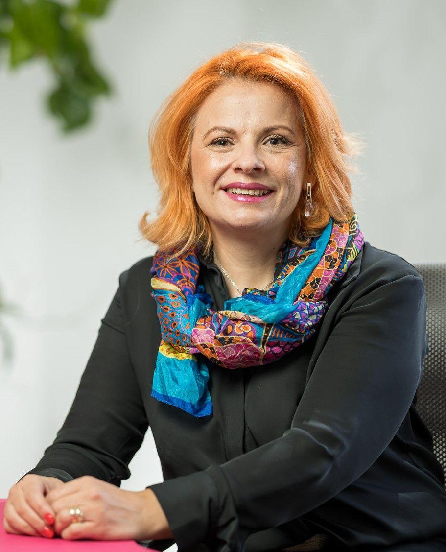 Cristina Bîcîilă, directoare Ateliere Fără Frontiere