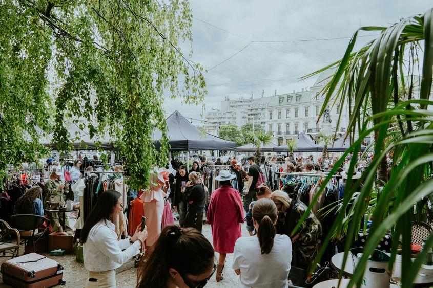 Foto: Facebook IaȘi Cufărul cu Haine