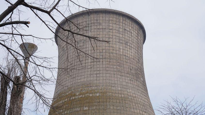 Pe 20 aprilie seara, o defecțiune tehnică de la Centrala Vest din București (ELCEN) a dus la o explozie urmată de un incendiu. Foto: Inquam Photos/Saul Pop