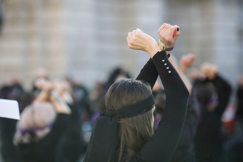 Flashmob "Violatorul ești TU", în fata Ministerului Afacerilor Interne, în Bucuresti, duminica martie 2020. Inquam Photos / George Calin