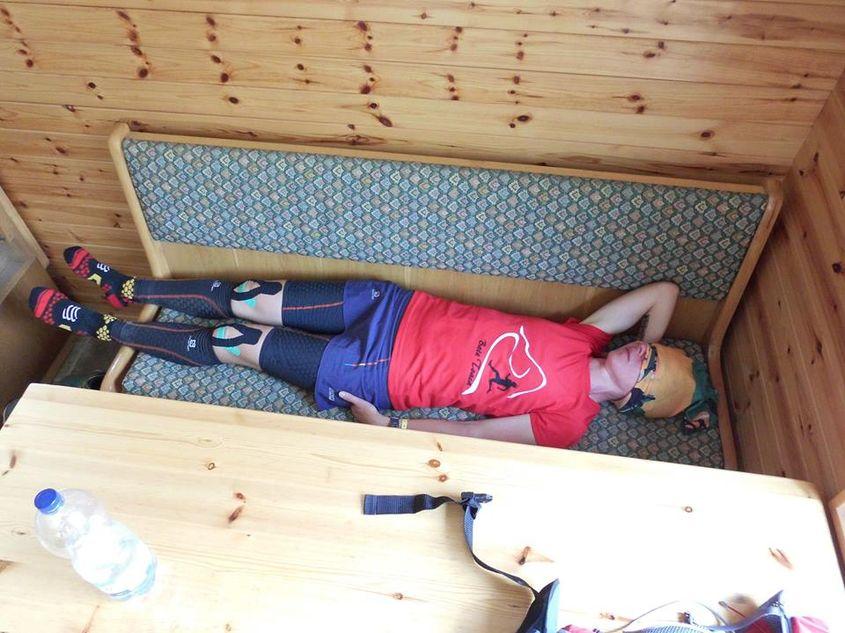 Repaus la refugiul Grand Tournalin (cota 2.600). Foto: Adrian Toma