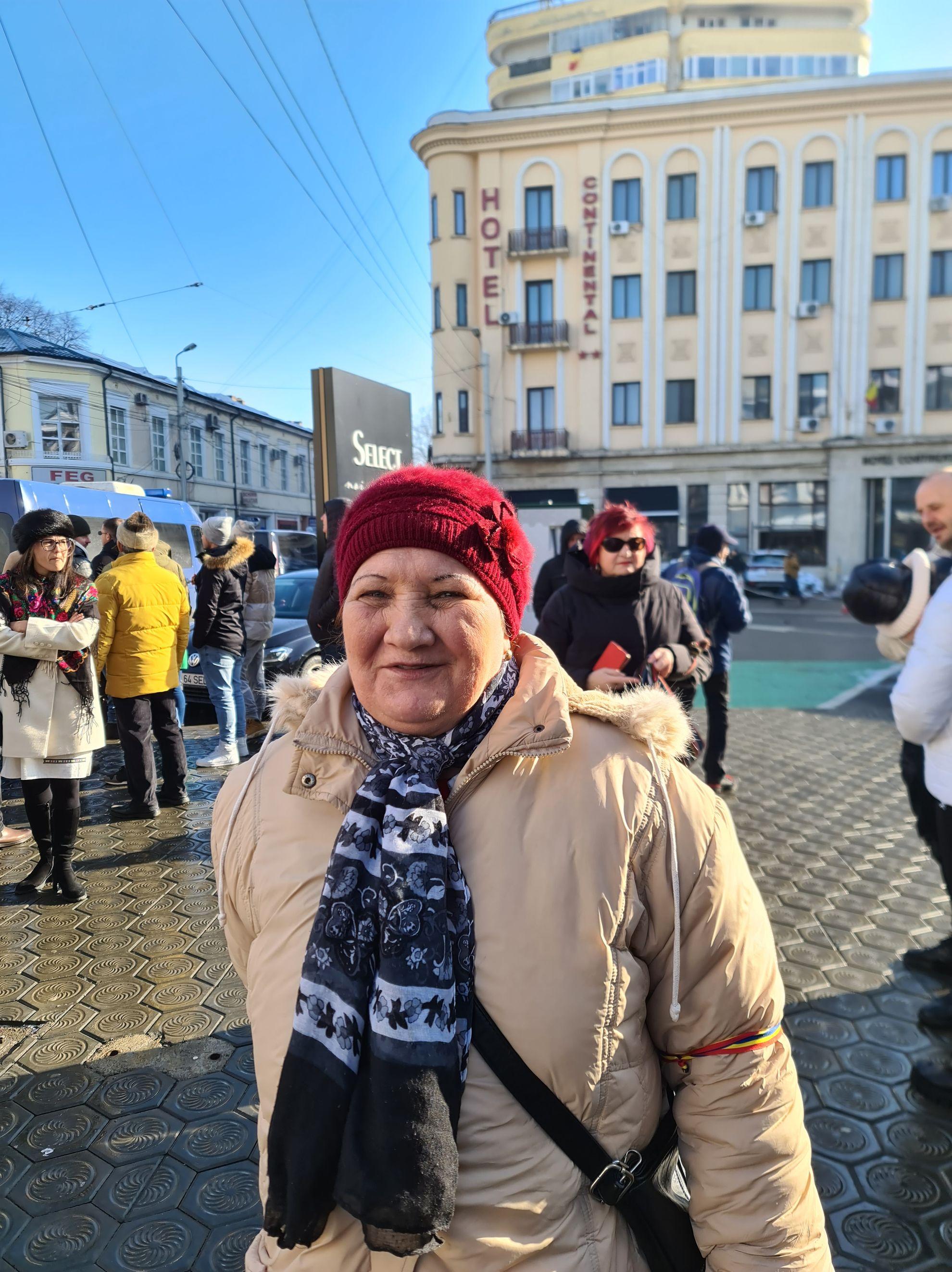 Pe doamna Maria o lasă rece circul politic