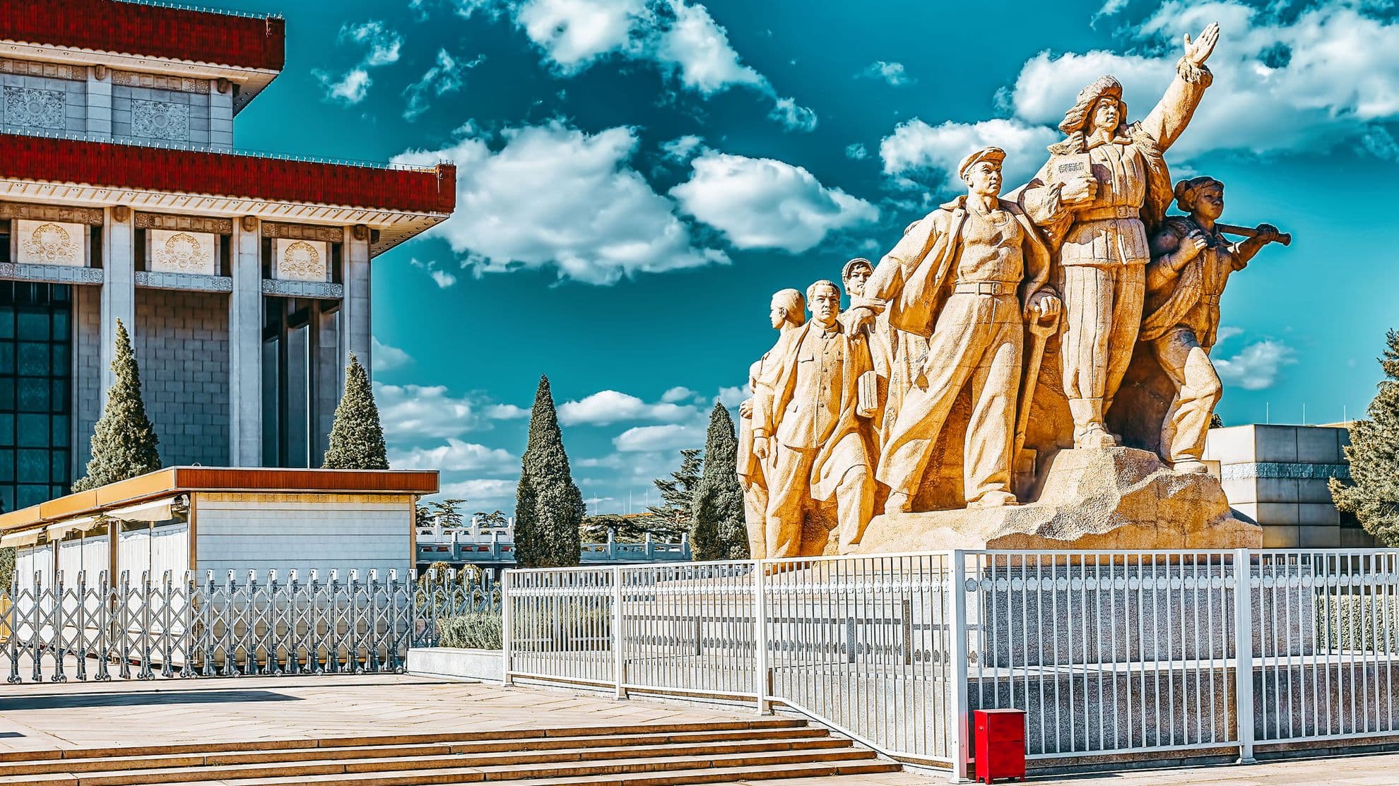 În timp ce în SUA se dărâmă statui considerate a fi rasiste, în China nici măcar dezastrul Revoluției Culturale, care a făcut 20 de milioane de morți, nu este asumat de liderii de azi. Dimpotrivă. Foto: © Vitalyedush | Dreamstime.com