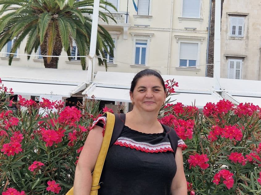 Lăcrămioara Rotaru este profesoară de biologie la Colegiul Tehnic „Lațcu Vodă” Siret. Sursă foto: Facebook