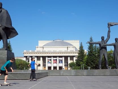 Maica Rusie şi tatăl tuturor trenurilor: Novosibirsk