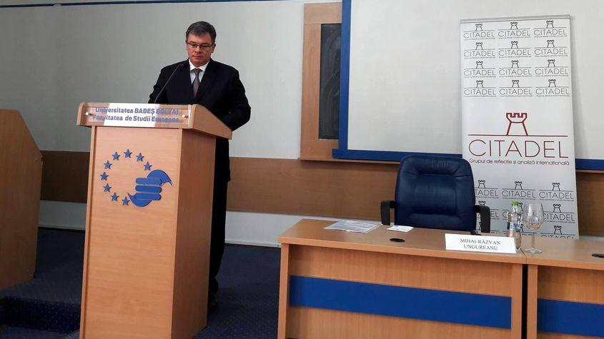 Mihai Răzvan Ungureanu a fost invitat la Cluj de Grupul de reflecție și dezbatere „Citadel”, al Facultății de Studii Europene. Foto: Vlad Zubac