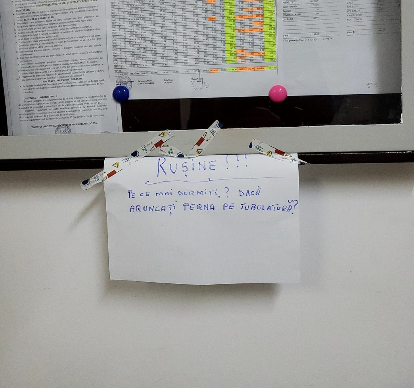 <a target="_blank" href="Foto:%20Scar%C4%83,%20frumos%20https://instagram.com/scarafrumos/">Foto: Scară, frumos https://instagram.com/scarafrumos/</a>