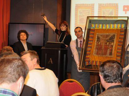 Drapelul lui Avram Iancu, din casa lui Vadim în mâna lui Thiess