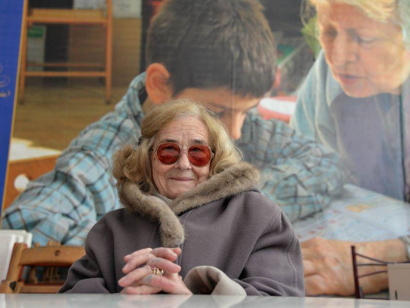Marica Bărbieru, cea mai vârstnică voluntară de la Centrul Generații. Fotografii: Lucian Muntean