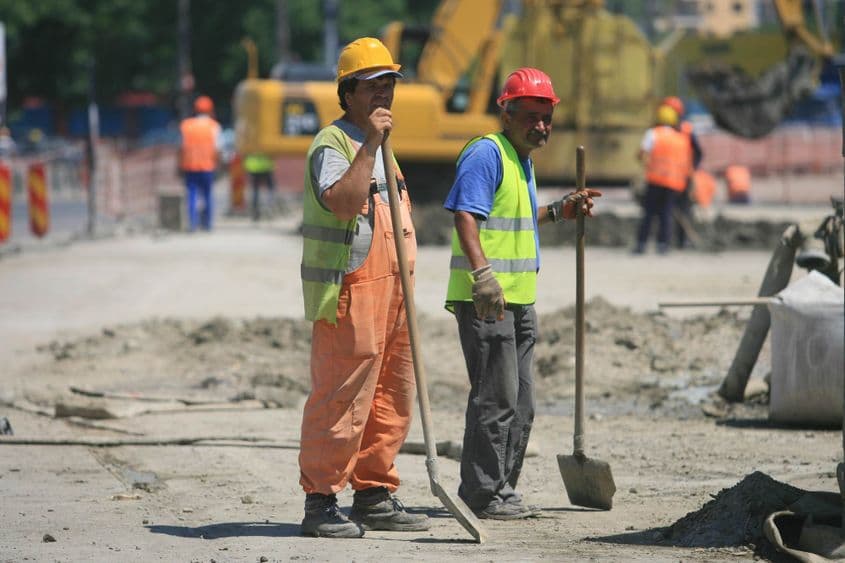 Migrația forței de muncă a devenit cronică în domeniul construcțiilor, indiferent de vârstă