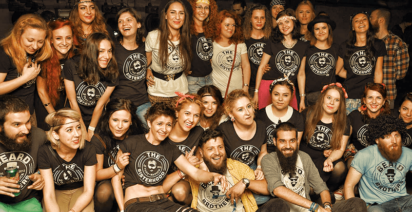 Divizia de fete de la Beard Brothers, The Sisterhood.