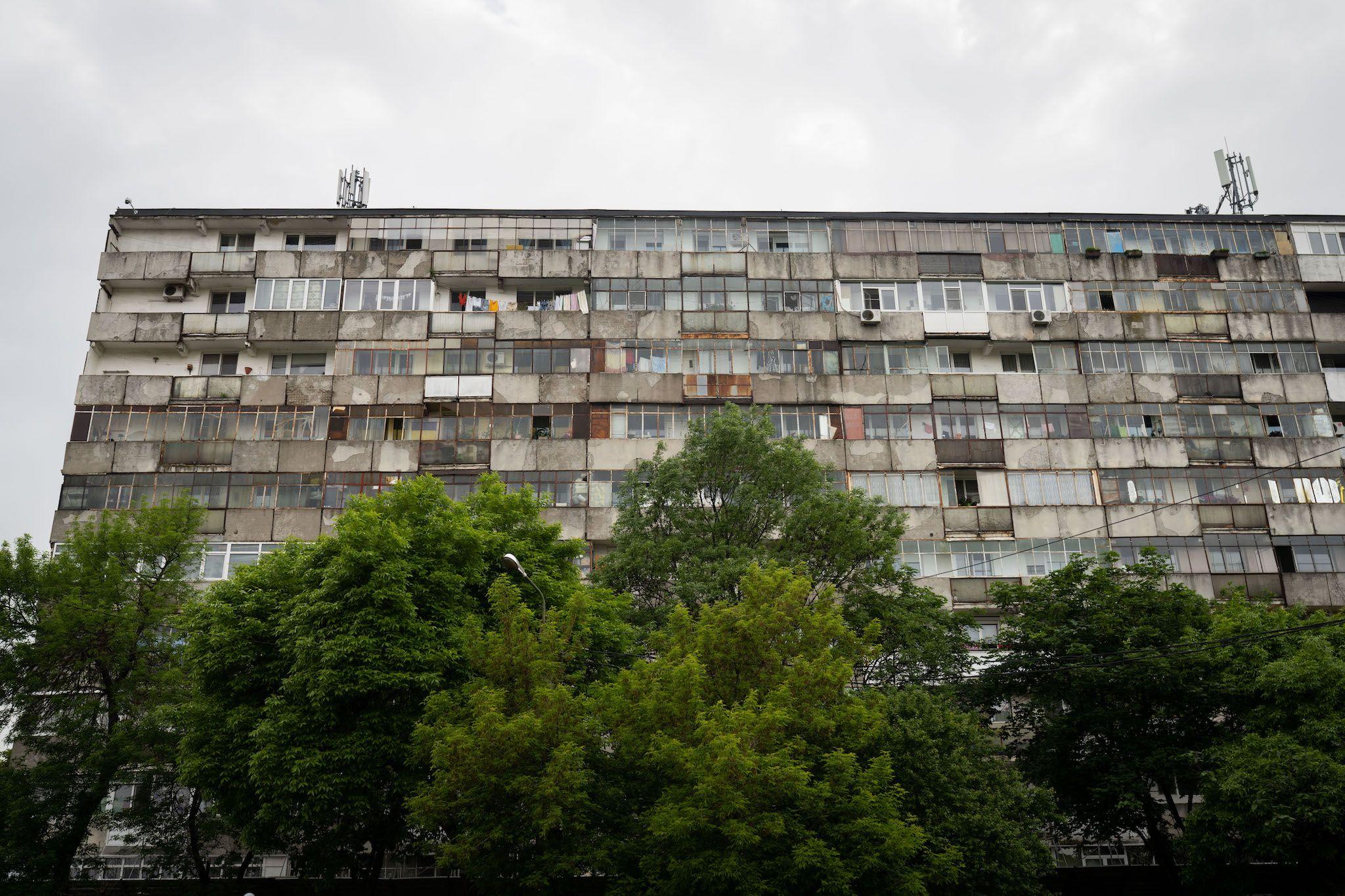 <em>Blocul din intersecția Brăniștari cu Toporași</em>. Foto: Andreea Câmpeanu