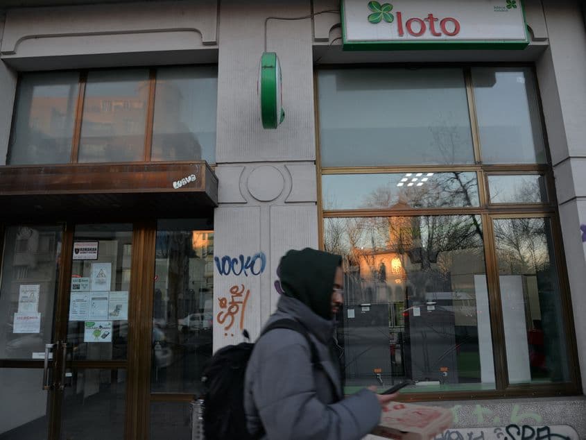 Agenția Loto din B-dul. Magheru, București. Foto Lucian Muntean